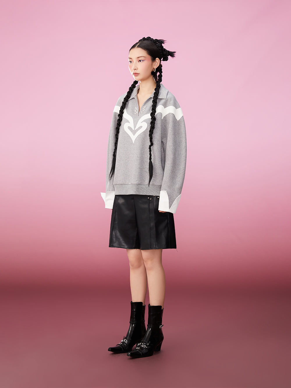 MUKZIN  Off-White Contrasting Small V-Neck Sweatshirt Casual