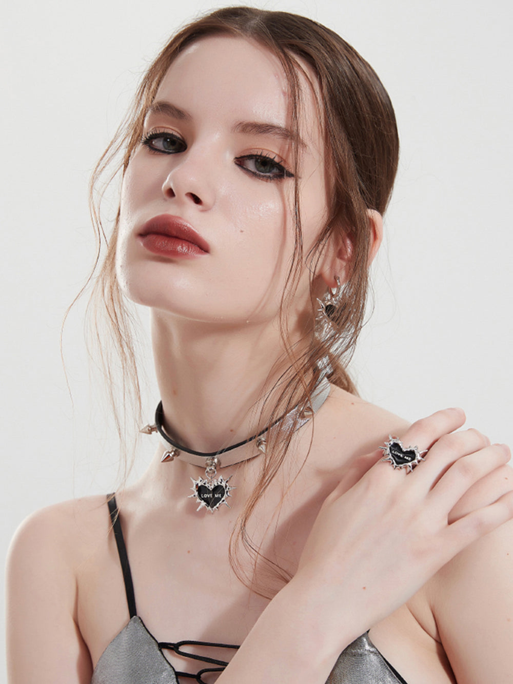 MUKTANK×WHITEHOLE Love Me Silver Rivet Necklace