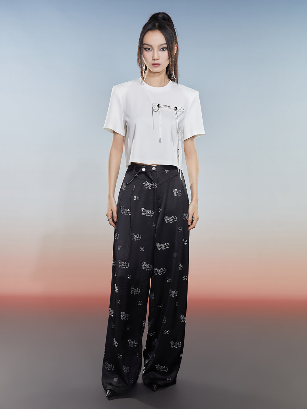 MUKZIN White Short Bow Design Casual T-shirt