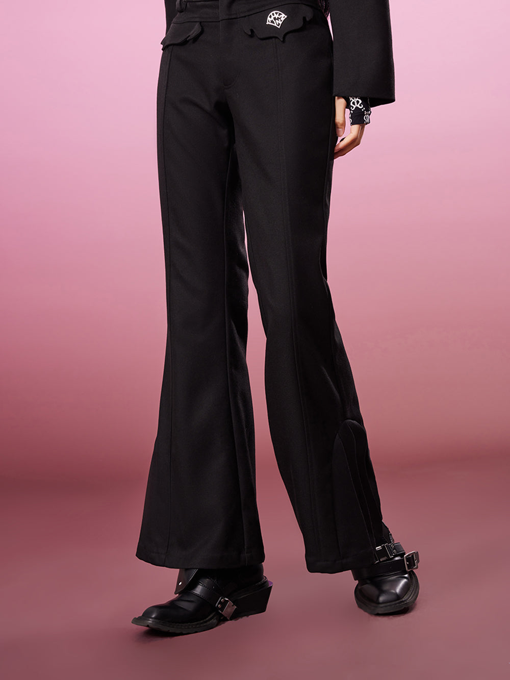 MUKZIN Slim Black Classic Comfortable Spicy Pants