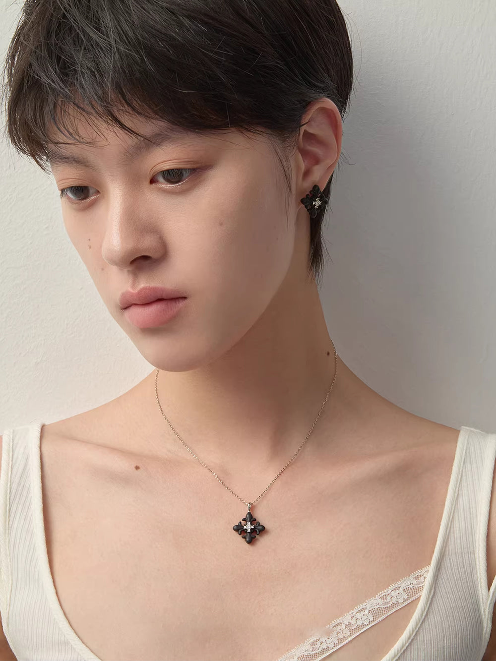 MUKTANK×SUN HUNTER Square Wooden Iris Stud Earrings