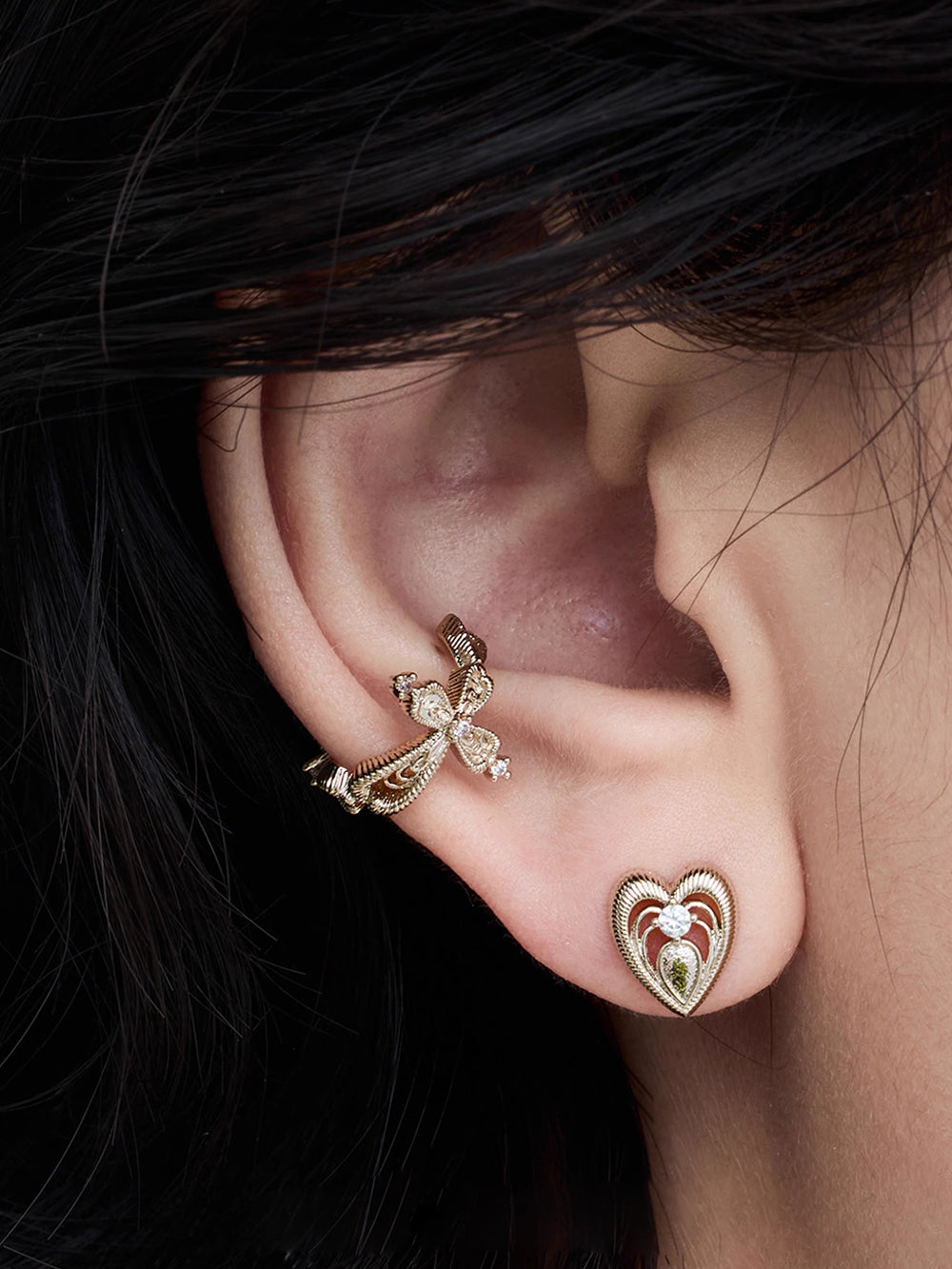 MUKTANK×SUN HUNTER Lace cross ear cartilage clips