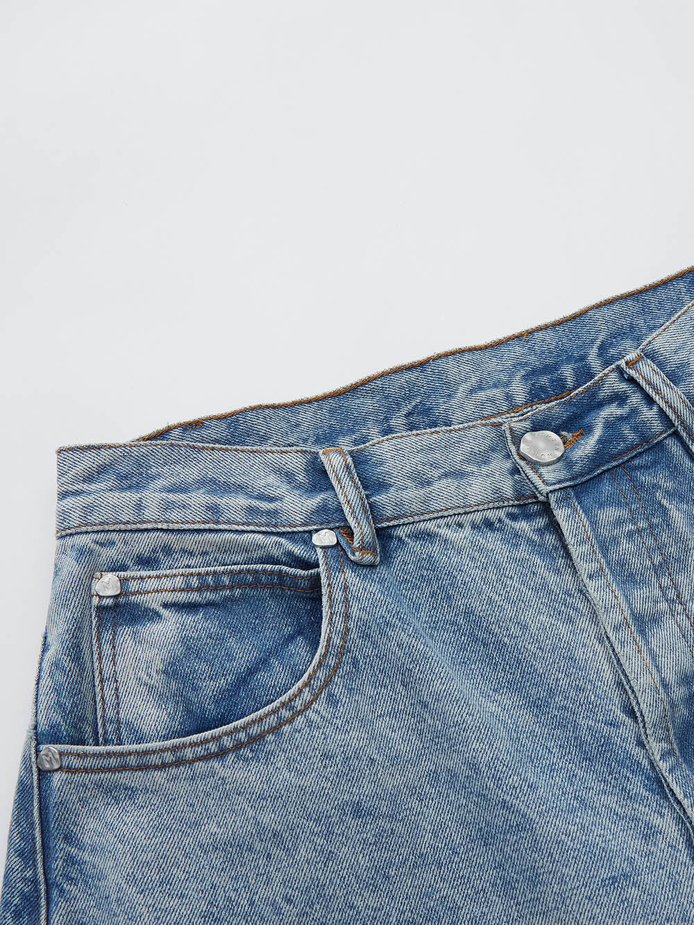 MUKZIN SpringPrelude "Fortunate Tiger Soaring through Clouds" Washed Denim Curved - blade Pants