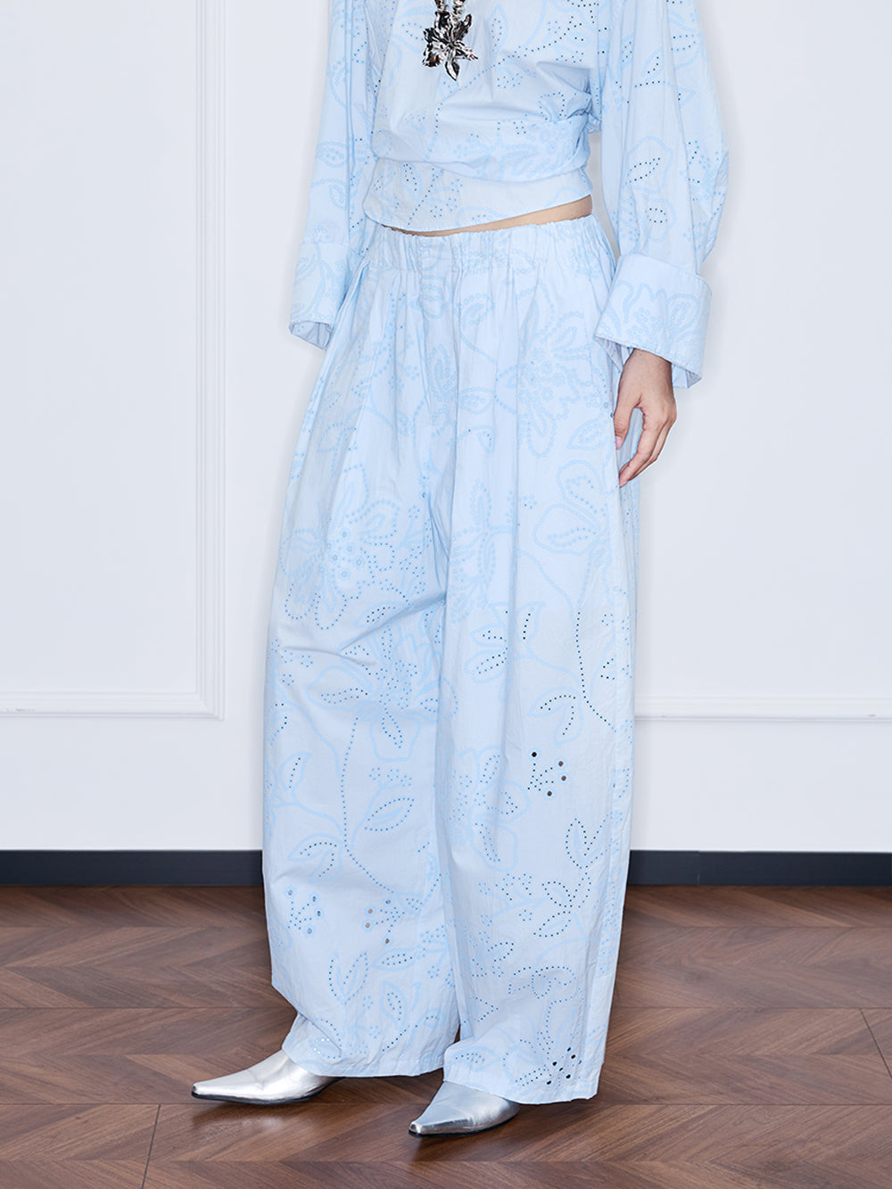 MUKZIN“Realm of Ethereal Mist”Light blue hollow-out wide-leg pants