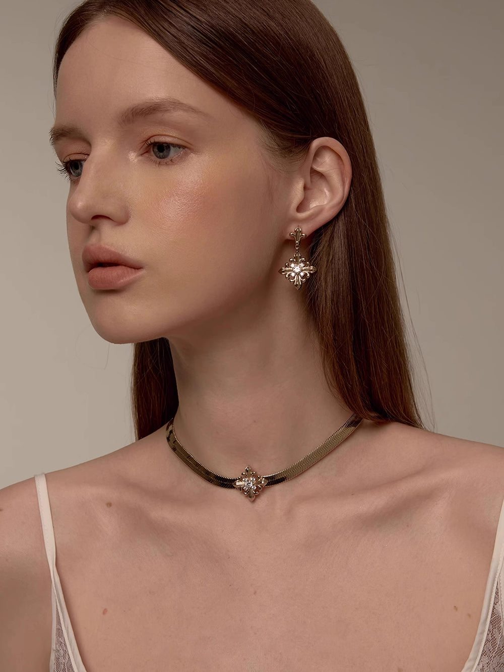 MUKTANK×SUN HUNTER Iris-themed Snake Bone-style Neck Chain