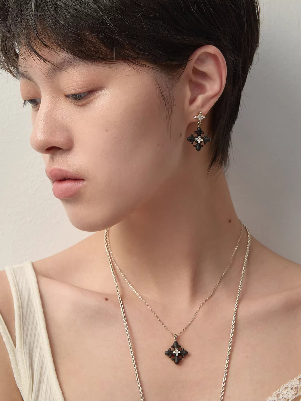 MUKTANK×SUN HUNTER Wooden Iris Drop Earrings