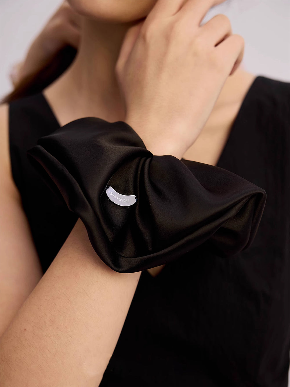 MUKTANK×SUN HUNTER Acetate Satin Cloud-shaped Hair Tie