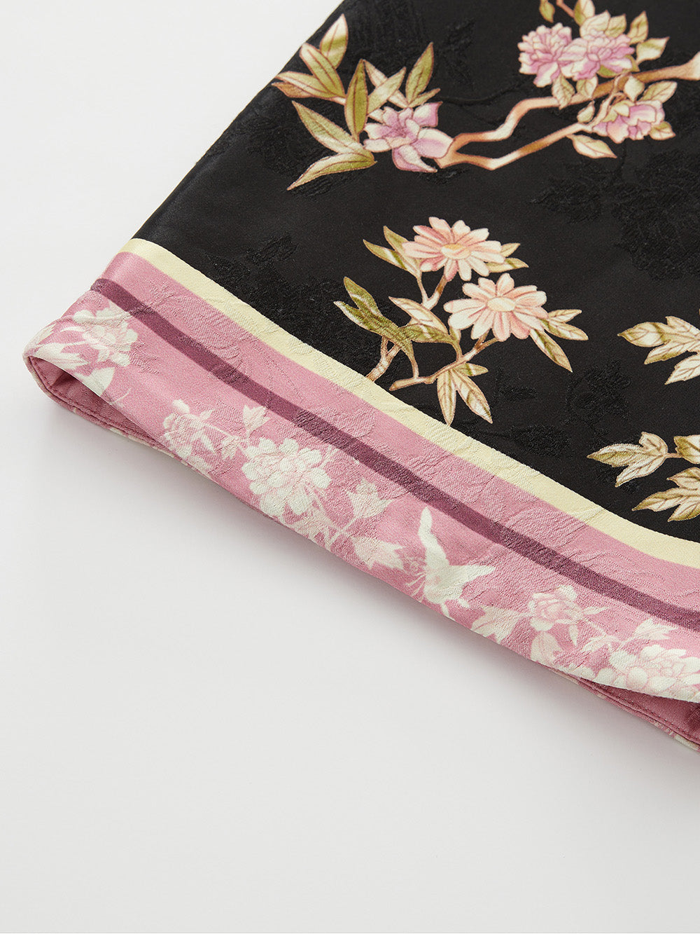 MUKZIN Linglong “Abundant Flowers”New Chinese Style Dark Cloak.