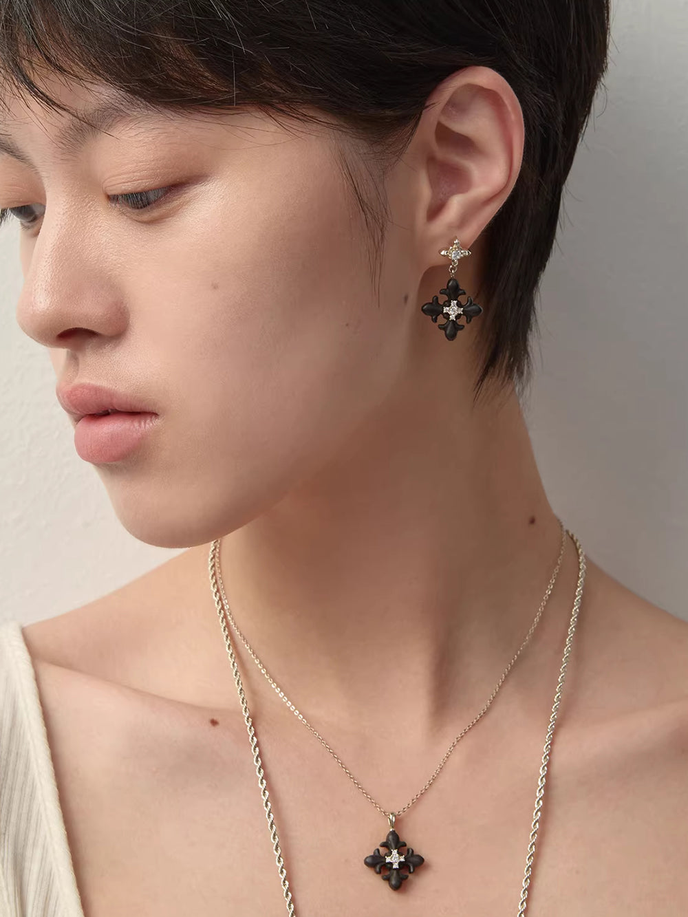 MUKTANK×SUN HUNTER Short Plain Wooden Iris Chain Necklace