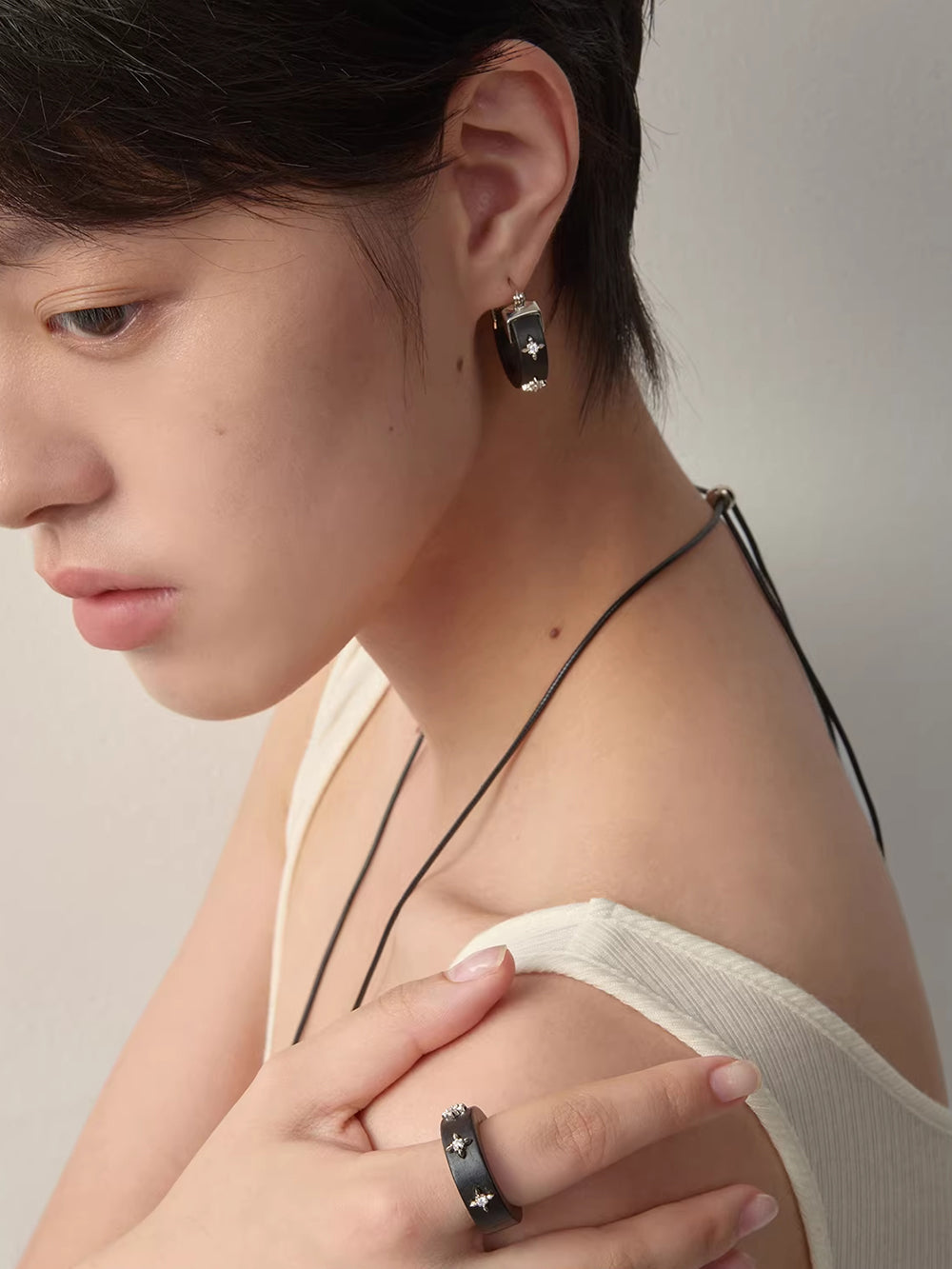 MUKTANK×SUN HUNTER Wooden Iris Hoop Earrings