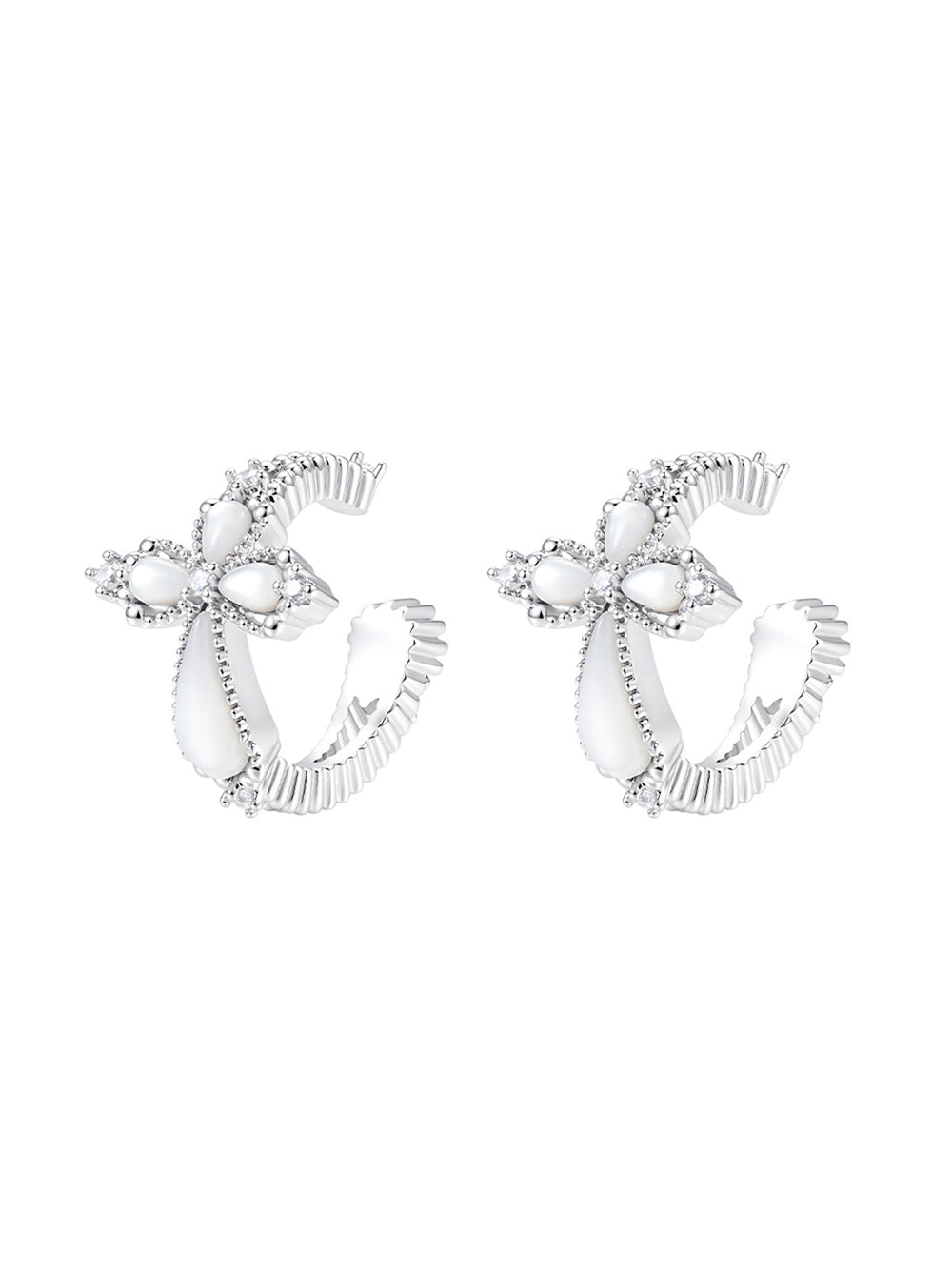 MUKTANK×SUN HUNTER Mother-of-Pearl Petal Cross Ear Cuff