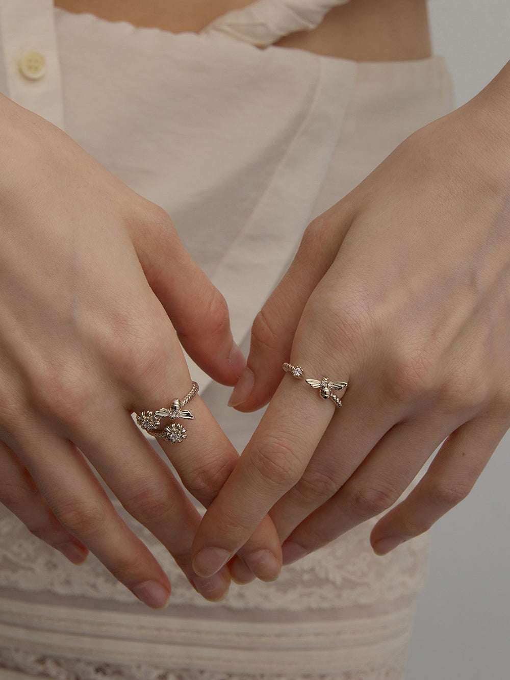 MUKTANK×SUN HUNTER Garden Bee Ring