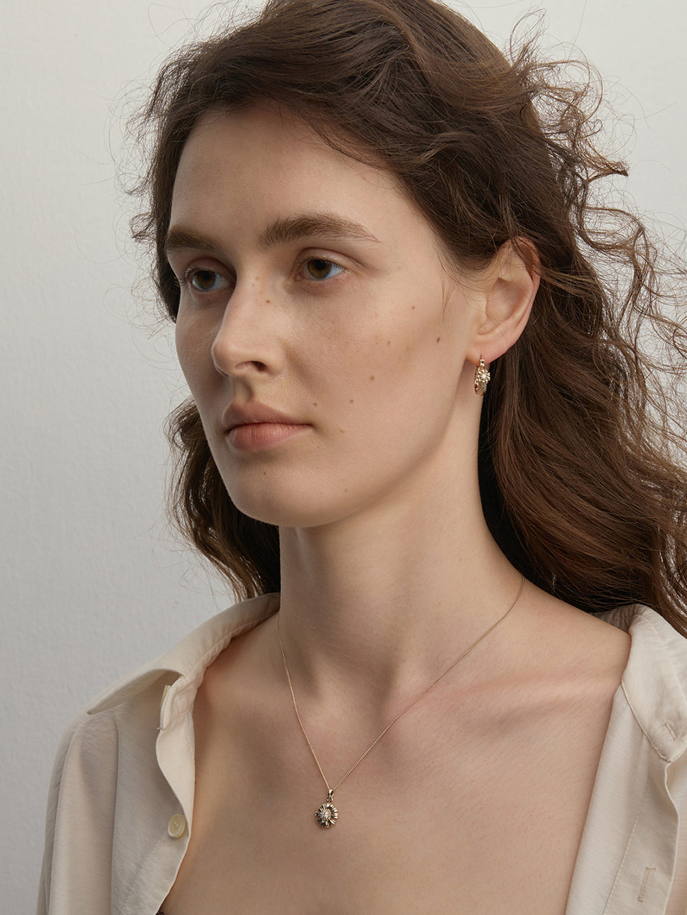 MUKTANK×SUN HUNTER Garden Mini Daisy Chain Necklace