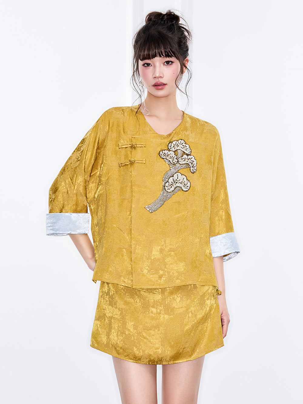 MUKZIN“Capsule Collection”Black blouse and half skirt