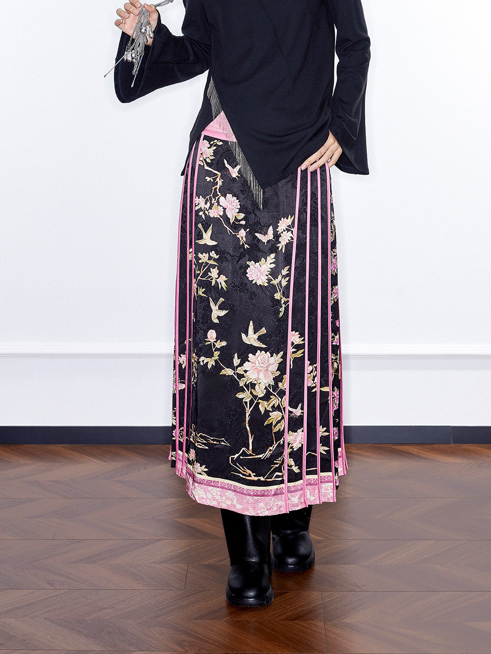 MUKZIN Linglong “Abundant Flowers”Straight-Leg Pleated Skirt.