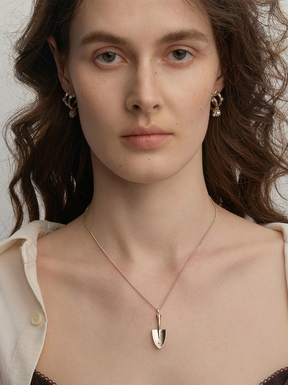 MUKTANK×SUN HUNTER Garden Daisy Shovel Necklace