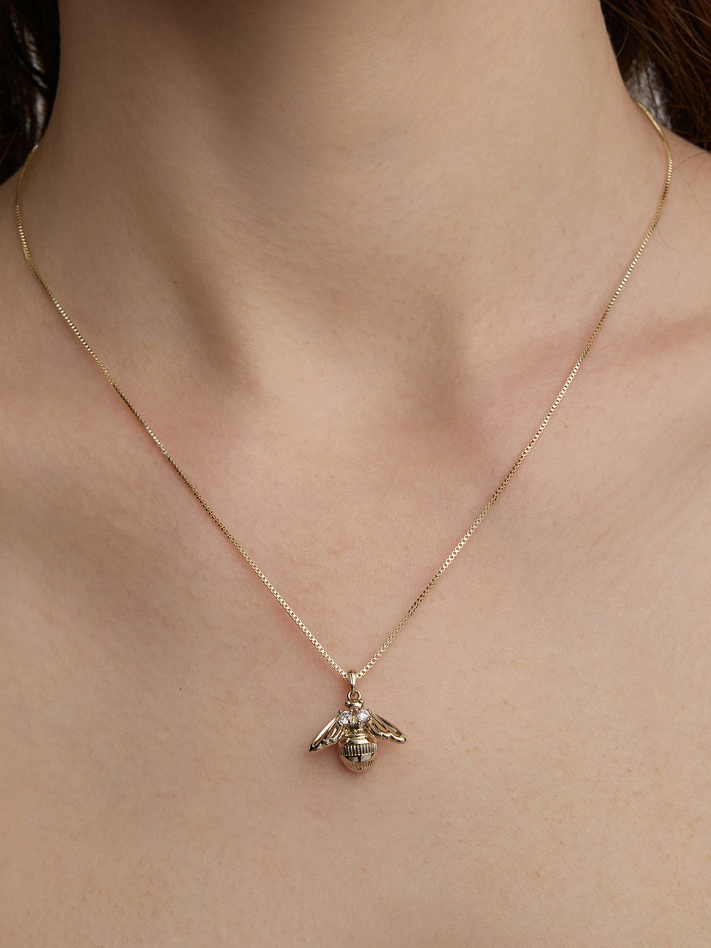 MUKTANK×SUN HUNTER Garden Bee Necklace