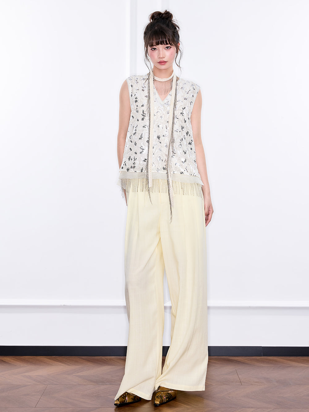 MUKZIN "Ode to the New Summer"White Sleeveless Stylish Casual Vest