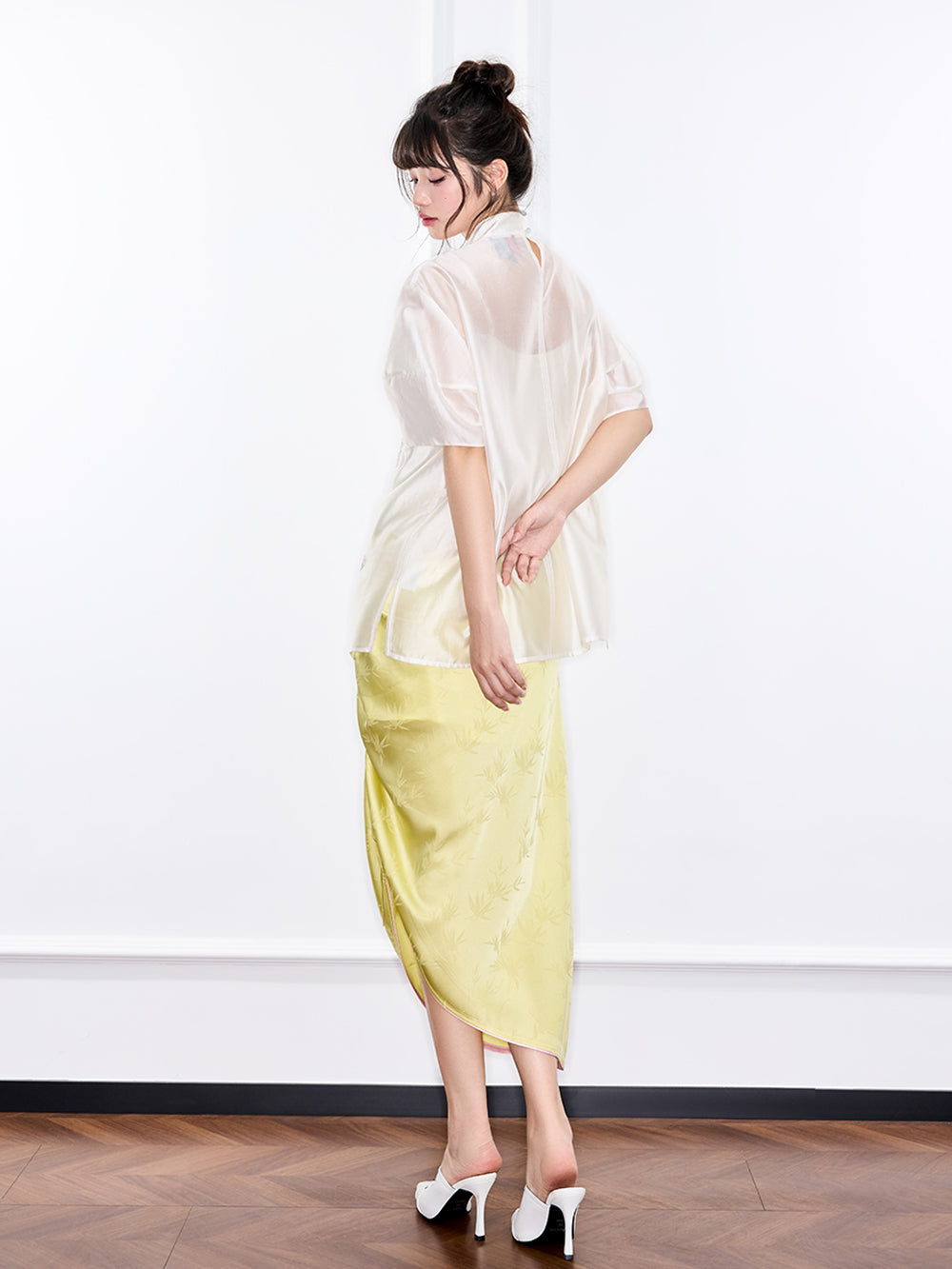 Mukzin "Ode To The New Summer"Short-Sleeved Shirt With New Chinese-Style Frog Buttons On The Placket