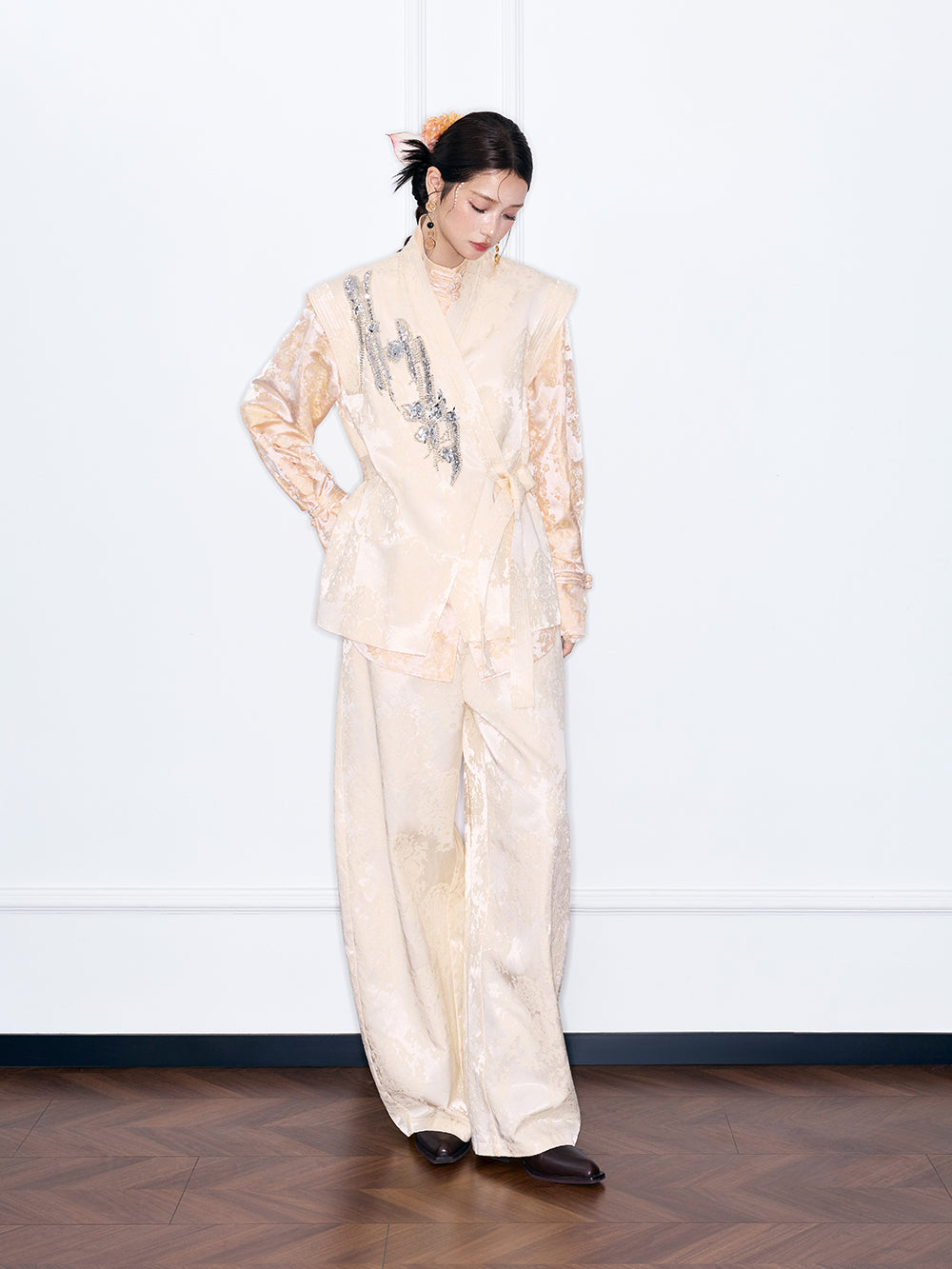 MUKZIN“Night Ballad of Chang'an”Beige Jacquard Wide-Leg Pants | Oriental Satin Balloon Trousers with Elastic Waist
