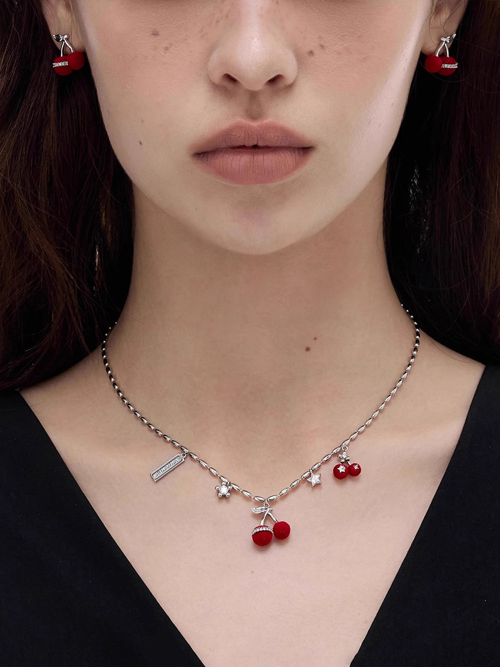 MUKTANK×SUN HUNTER Intricate Velvet Cherry Necklace