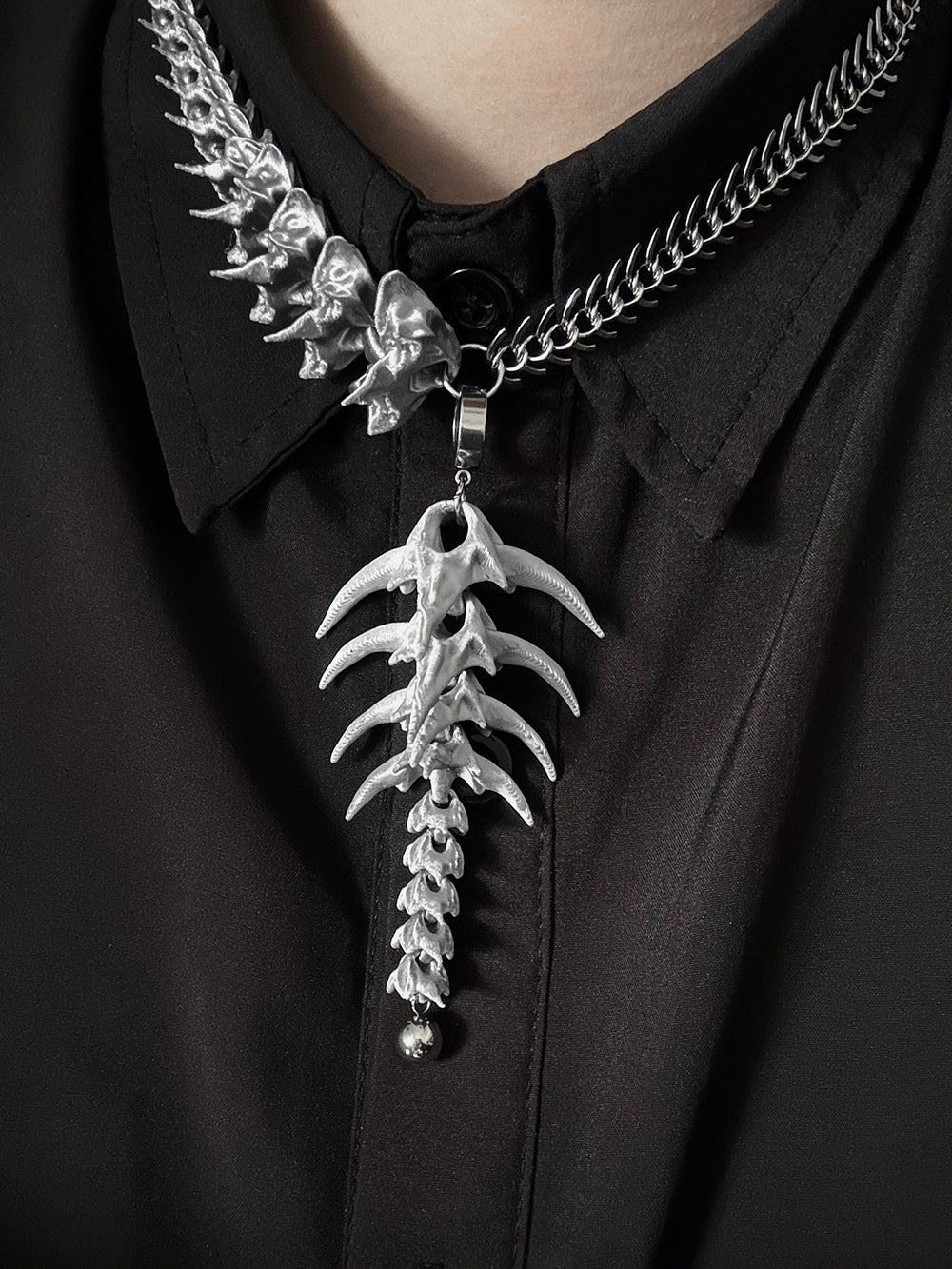 MUKTANK×DARK DREAM 3D printed spiky spinal column pendant necklace with a dual combination of bone flower design (the pendant can be detached and used as earrings