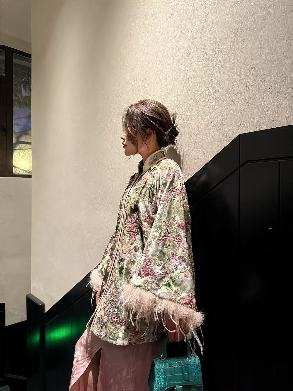MUKZIN A Dream - like Life Exquisite New Chinese - style Cape with Feather - trimmed Cuffs