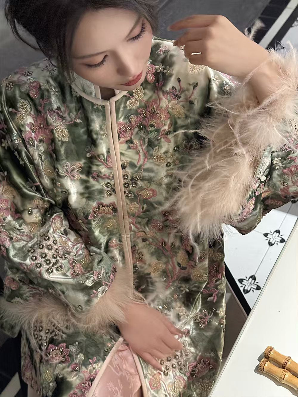 MUKZIN A Dream - like Life Exquisite New Chinese - style Cape with Feather - trimmed Cuffs