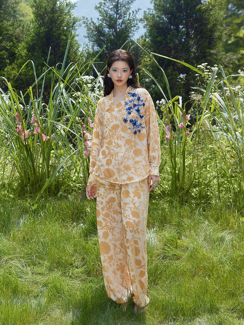 MUKZIN×Capsule Collection New Chinese-style V-neck printed long-sleeved orange shirt