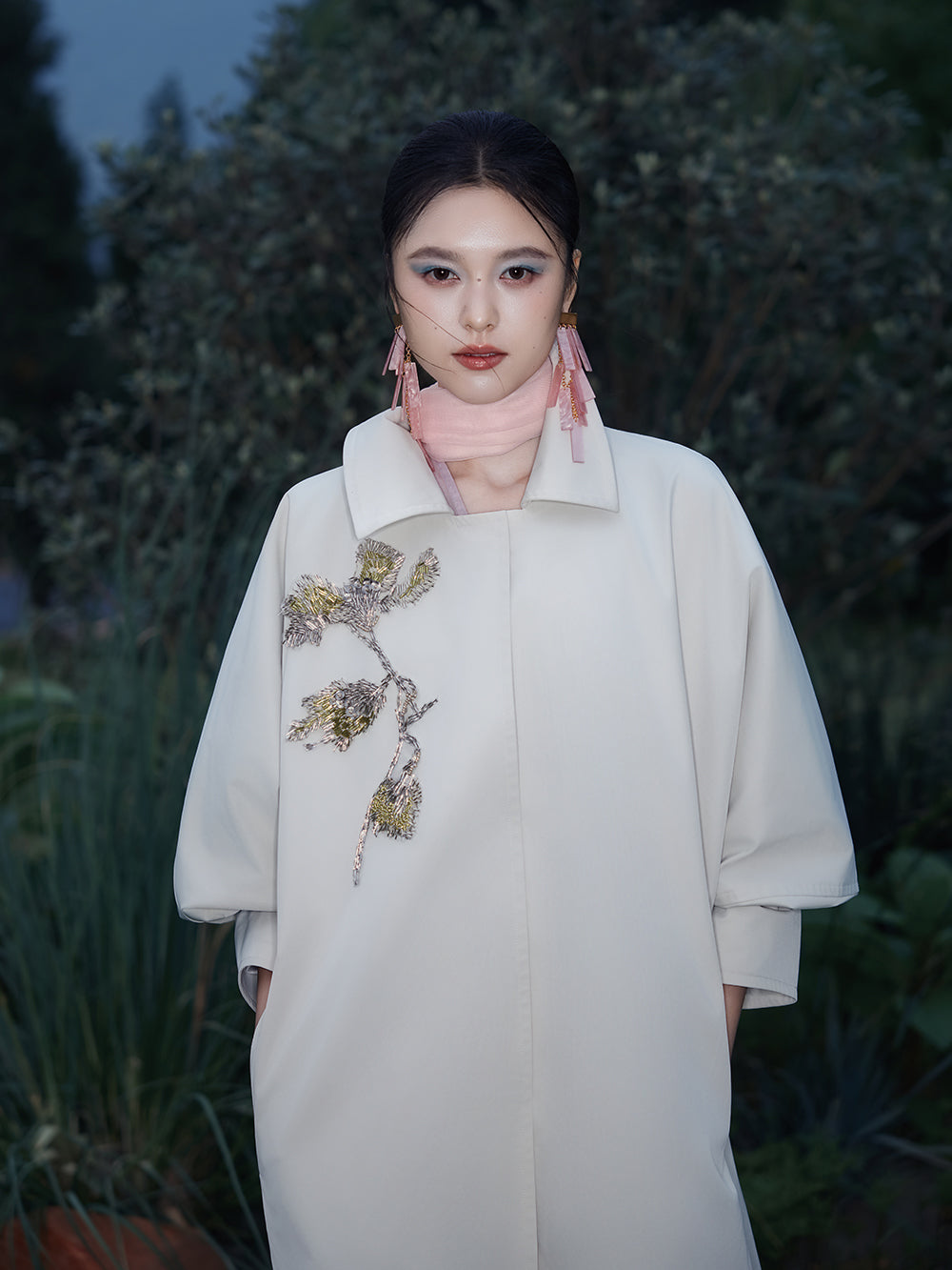 MUKZIN×Flourishing New Chinese-Style Embroidered Mid-Length Trench Coat