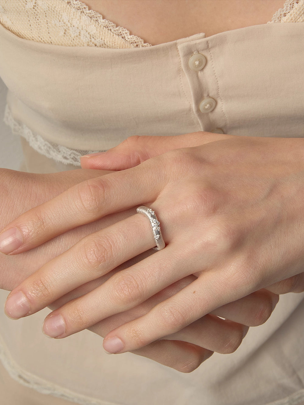 MUKTANK×SUN HUNTER Curved Brushed Diamond-Studded Ring - S925 Silver
