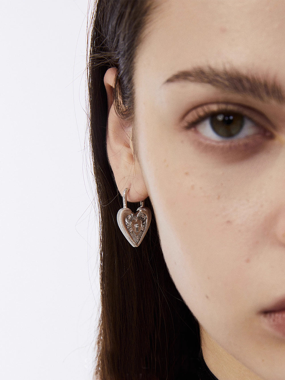 MUKTANK×SUN HUNTER Double-sided lace heart lock earrings