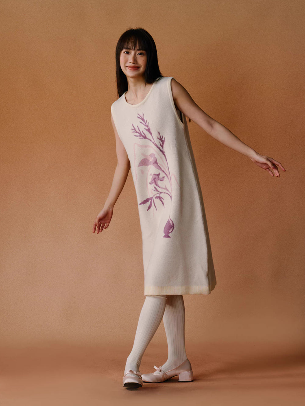 MUKTANK×LOUMUTAKU Sleeveless Dress With a Vase Pattern