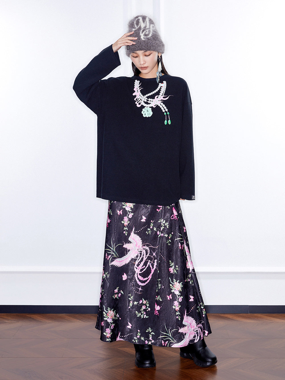 MUKZIN Linglong Long - sleeve Sweatshirt