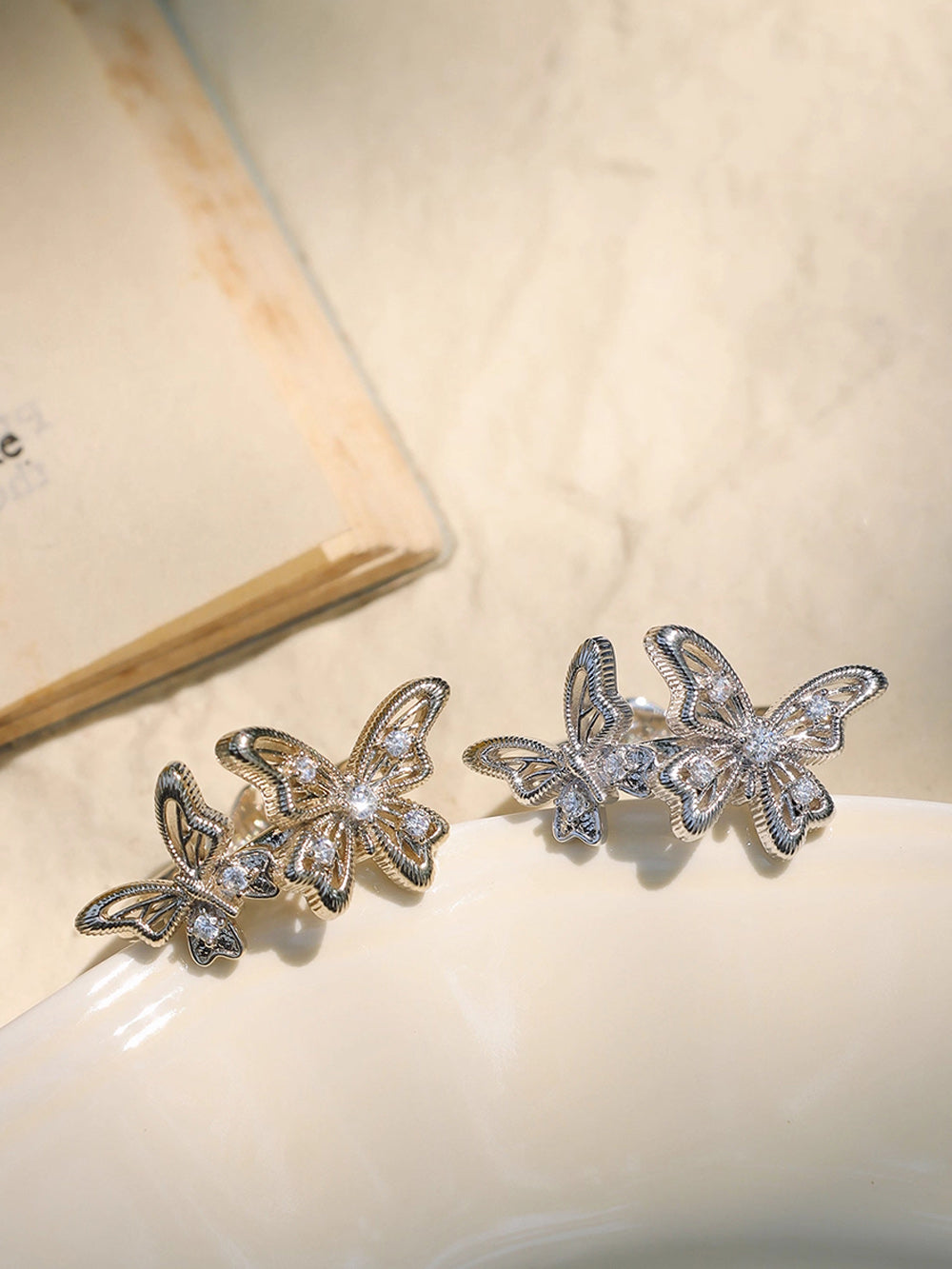 MUKTANK×SUN HUNTER “Emergence”Lace Butterfly Brooch