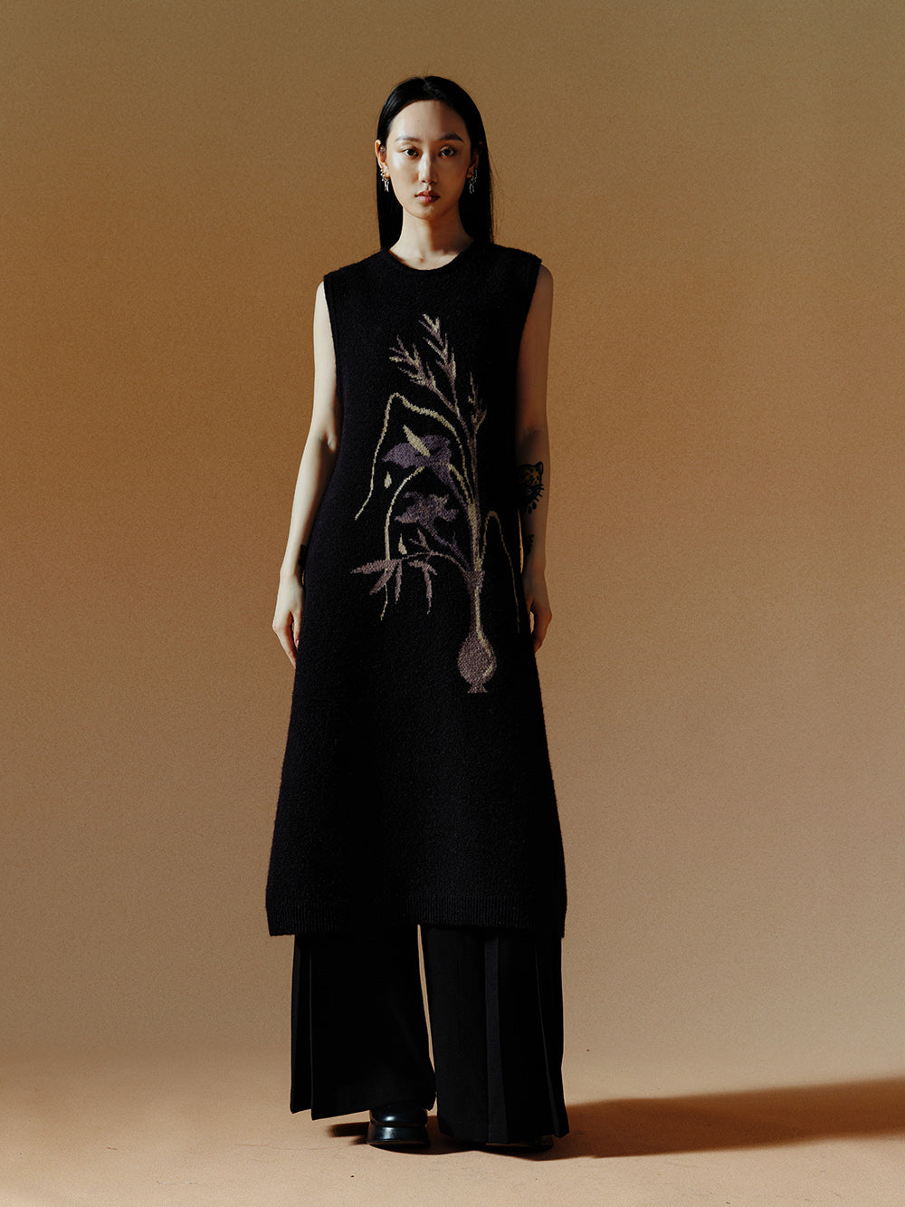 MUKTANK×LOUMUTAKU Sleeveless Dress With a Vase Pattern