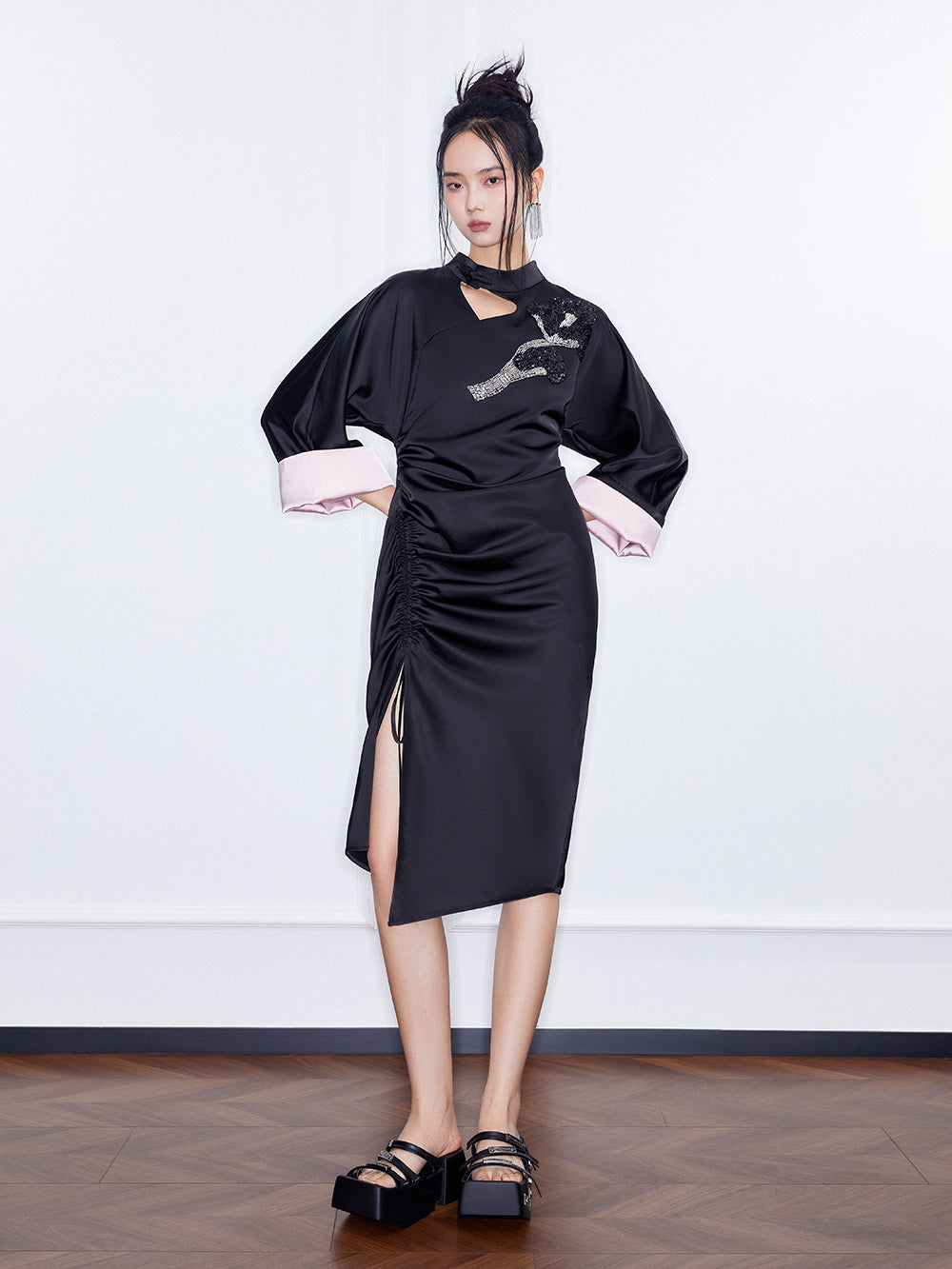 MUKZIN SpringPrelude“Wind in the Pines” New Chinese-style Satin Cheongsam Skirt with Waist Gathers