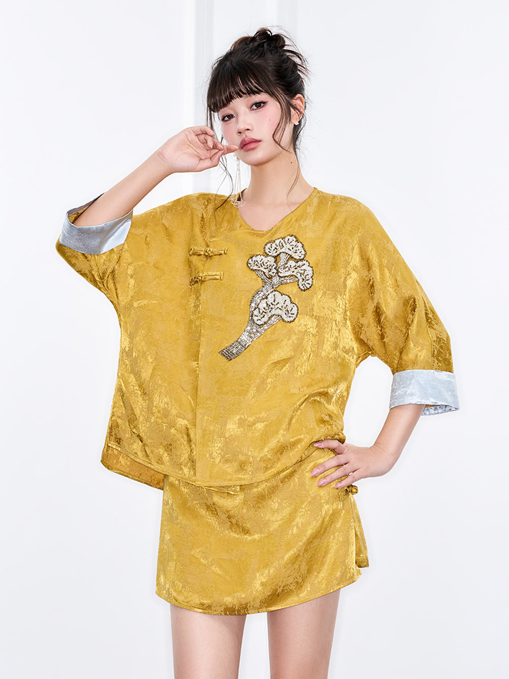 MUKZIN“Capsule Collection”Black blouse and half skirt
