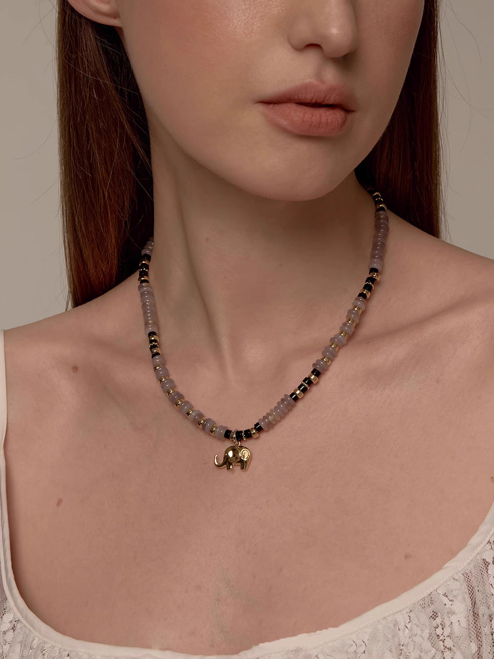 MUKTANK×SUN HUNTER Black and White Agate Little Elephant Necklace