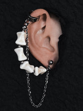 MUKTANK×DARK DREAM Wasteland-style Integrated Earrings Decorated with Beaded Chains in The Shape of Bones