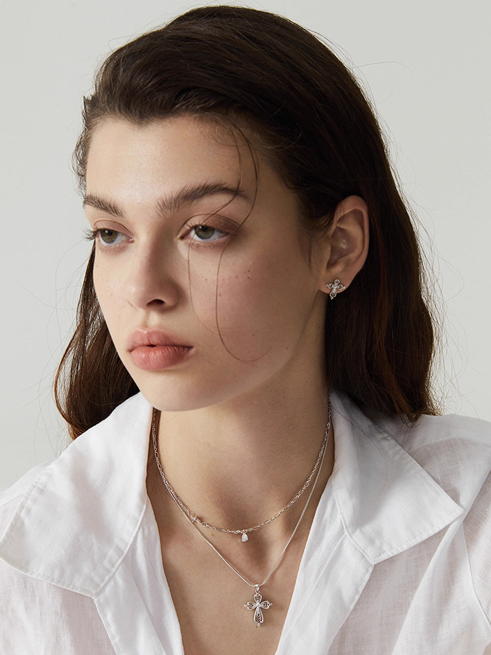 MUKTANK×SUN HUNTER Lace cross stud earrings
