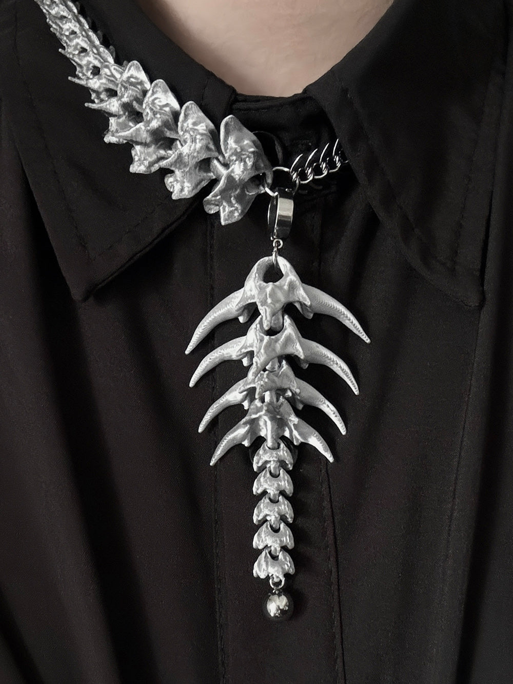 MUKTANK×DARK DREAM 3D printed spiky spinal column pendant necklace with a dual combination of bone flower design (the pendant can be detached and used as earrings
