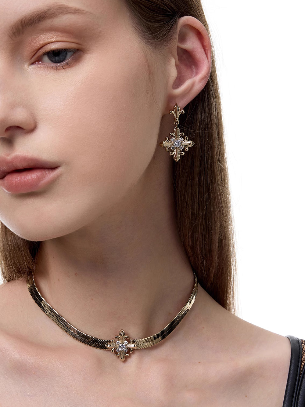 MUKTANK×SUN HUNTER Iris-themed Snake Bone-style Neck Chain