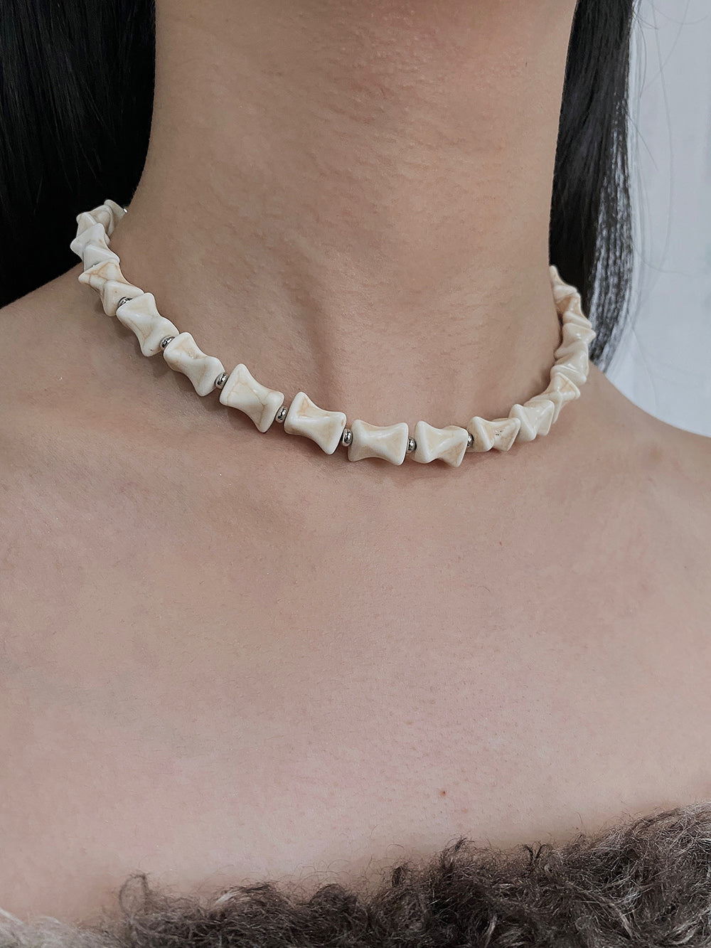 MUKTANK×DARK DREAM Wasteland-style beaded necklace with a bone-shaped design, suitable for various outfits