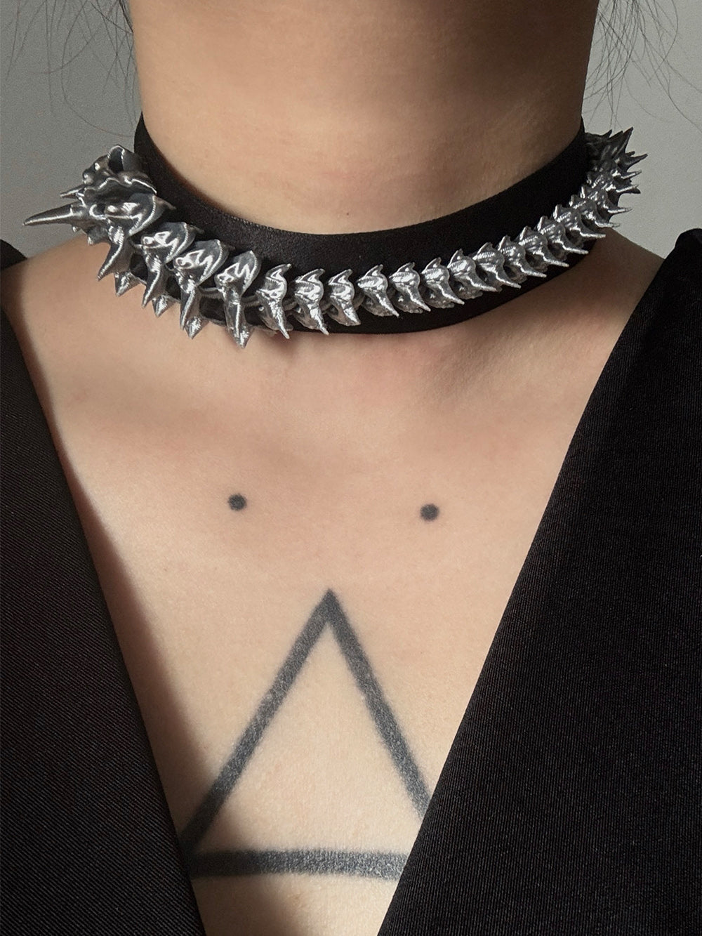MUKTANK×DARK DREAM Hand-tied necklace with an arrangement of 3D printed bone flower shapes