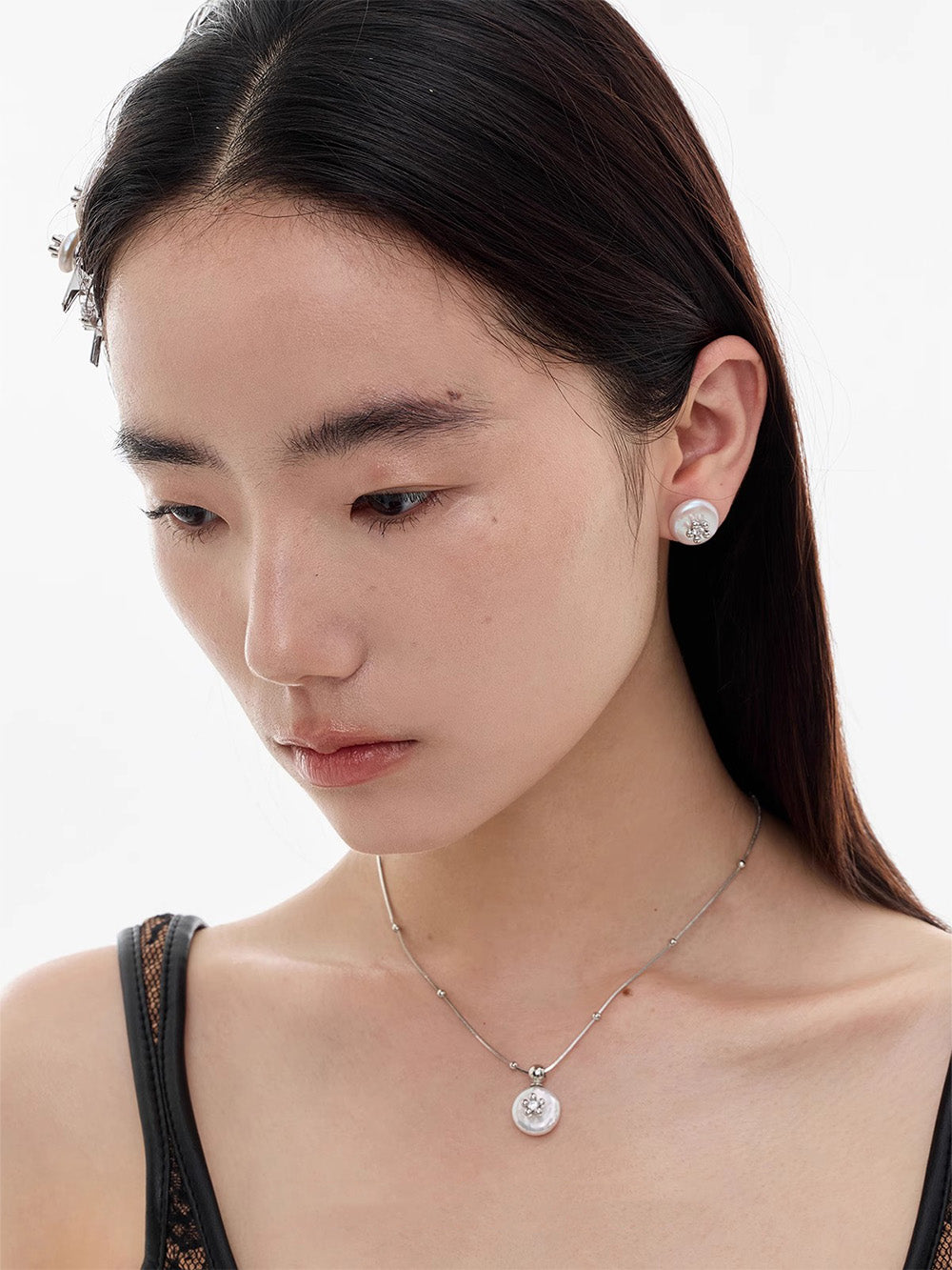 MUKTANK x SUN HUNTER Round Freshwater Pearl Stud Earrings