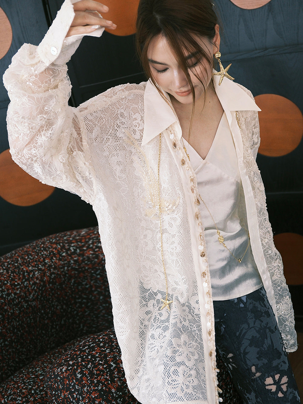 MUKZIN“Capsule Collection”White long-sleeved hollow-out shirt