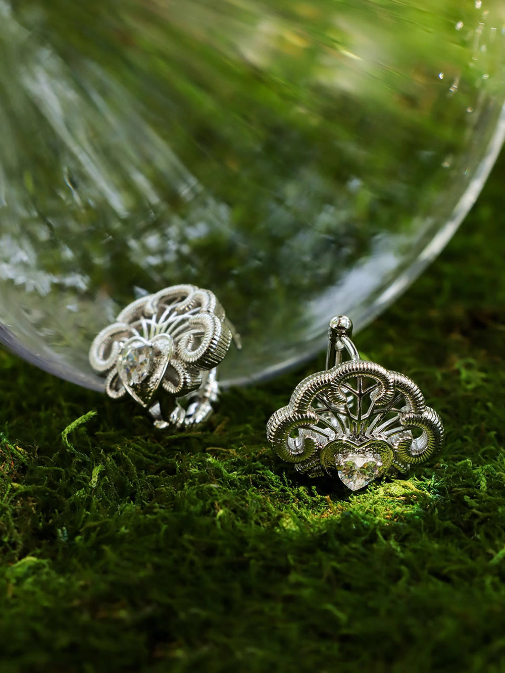 MUKTANK×SUN HUNTERLace key ear cuff