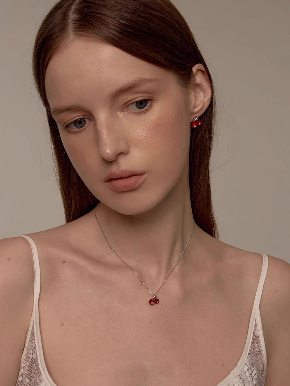 MUKTANK×SUN HUNTER Velvet Cherry Necklace with Petals