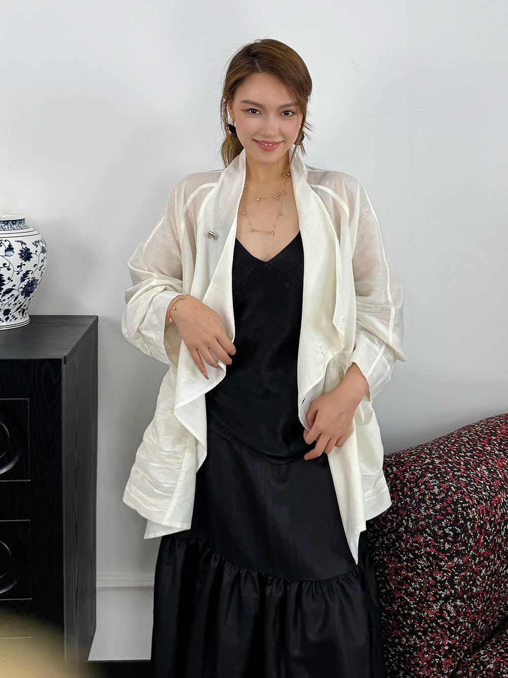 MUKZIN“Capsule Collection”White loose-fitting thin shirt